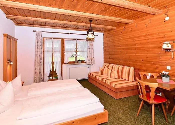 Edelweiss Apartment *